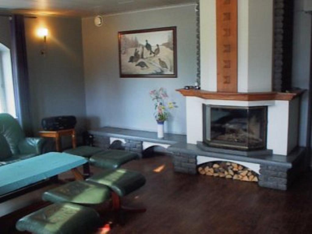 Hotell De Tolly Tõrve Extérieur photo