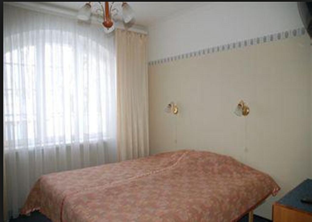 Hotell De Tolly Tõrve Extérieur photo