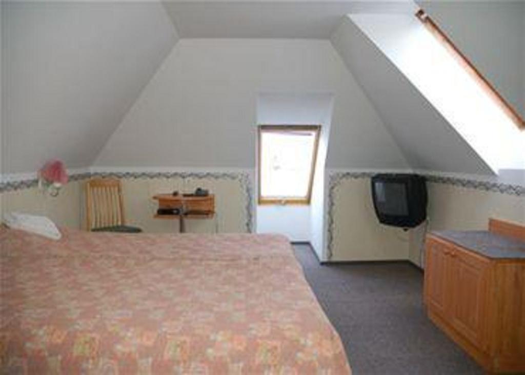 Hotell De Tolly Tõrve Extérieur photo